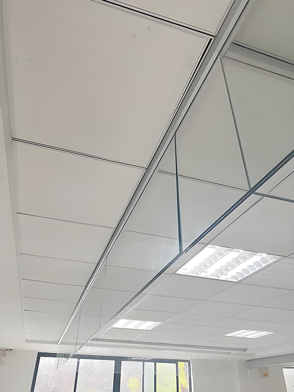 新城镇玻璃新城镇挡烟垂壁