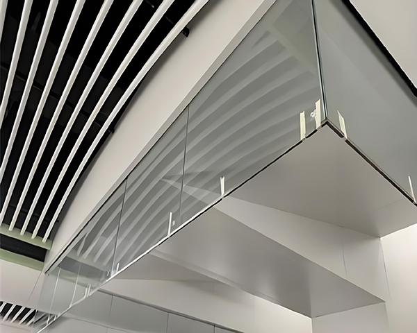 新城镇玻璃新城镇挡烟垂壁