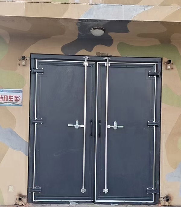 新城镇工业平开门 新城镇工业平开门