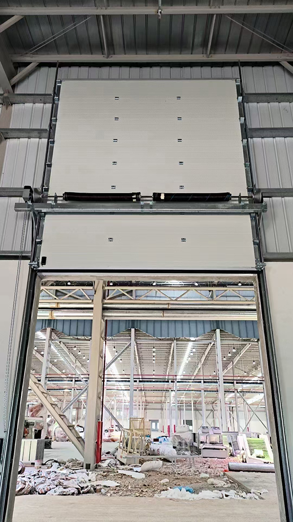 新城镇工业提升门