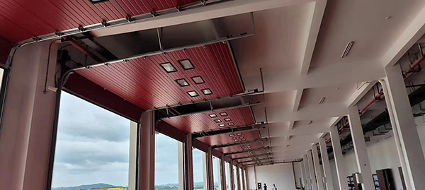 新城镇工业翻板门 新城镇工业翻板门