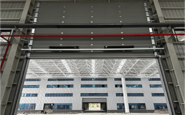 新城镇工业提升门