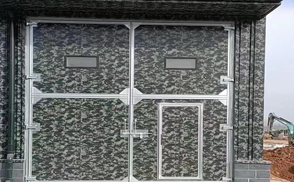 新城镇工业平开门