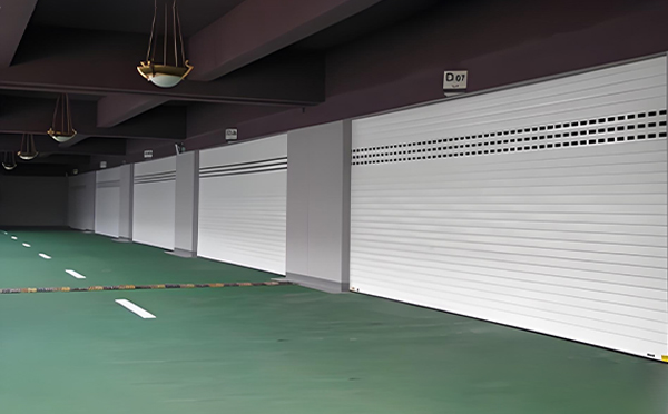 新城镇车库门 新城镇车库门