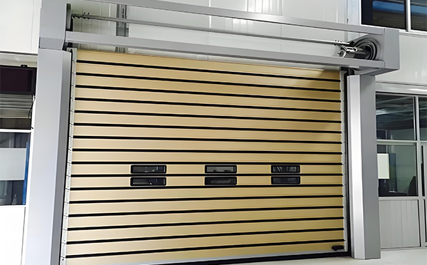 新城镇硬质快速门