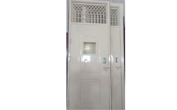 新城镇学校教室门