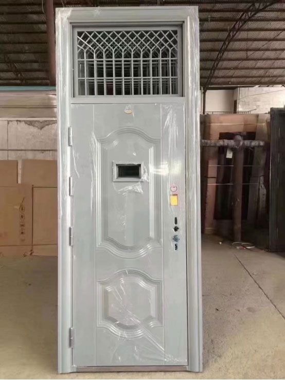 新城镇学校教室门 新城镇学校教室门