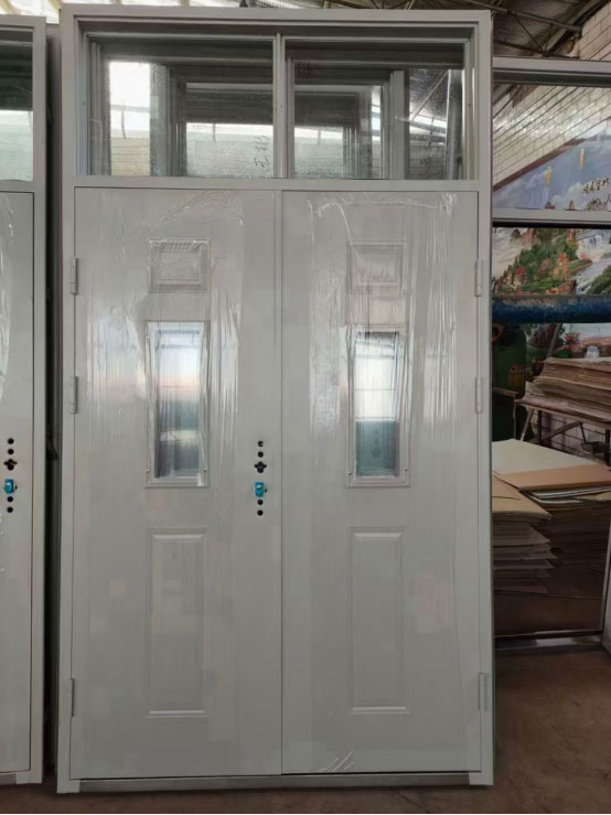 新城镇学校教室门