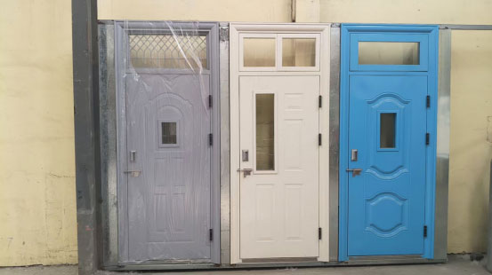 新城镇学校教室门 新城镇学校教室门